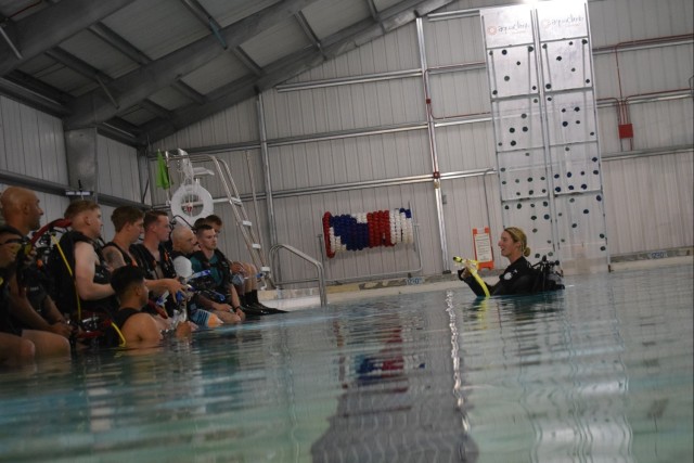 Fort Irwin Soldiers earn diving certification through BOSS