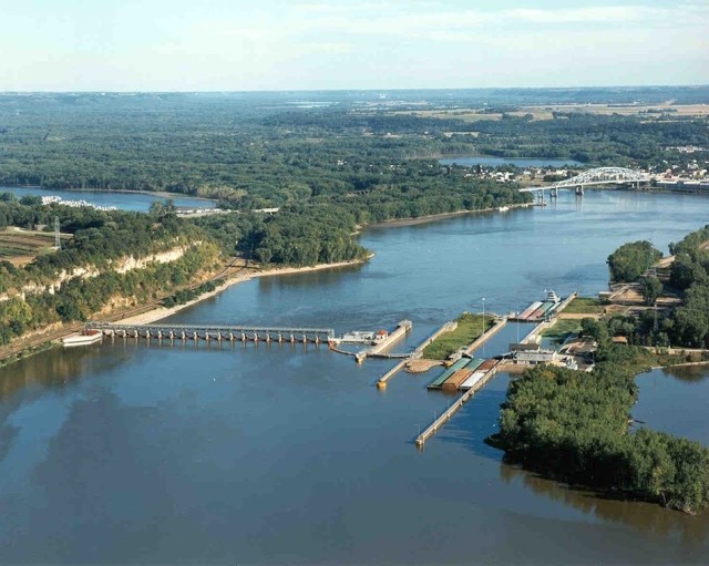 Corps awards $1.5 million for Lock and Dam 2 Tainter valve replacement