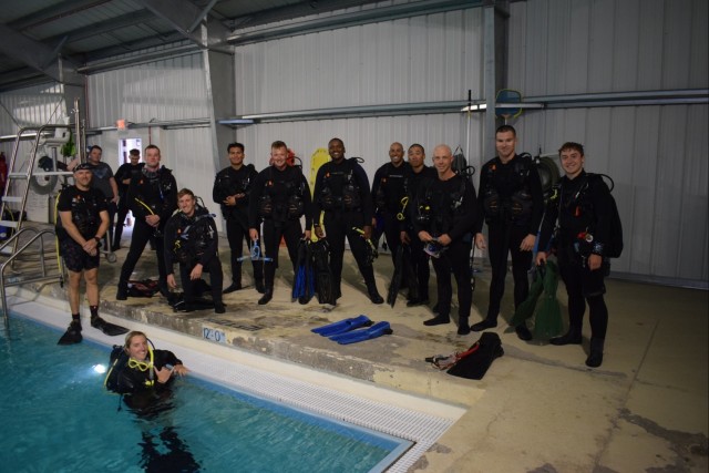Fort Irwin Soldiers earn diving certification through BOSS
