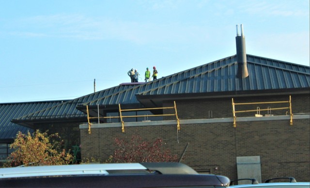 Army Corps of Engineer-led project underway for new roofing at building at Fort McCoy