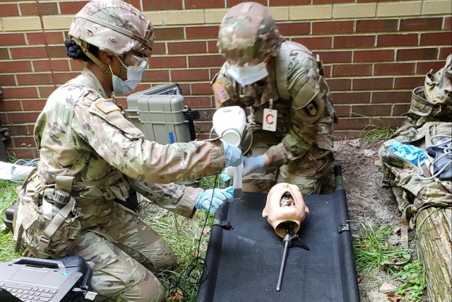 Developers meet testers – USAMTEAC, USAMMDA lead dental system assessment with Fort Liberty dental company