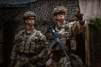 Army names USASOC team as best squad, best Soldier winners