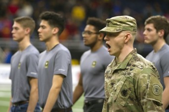 Army hopes bonuses will boost recruiting force  