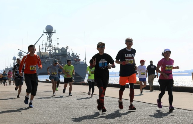 Running festival returns to Yokohama North Dock after four years, draws nearly 1,000 visitors