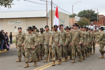 Central Texas parade celebrates veterans, highlights community