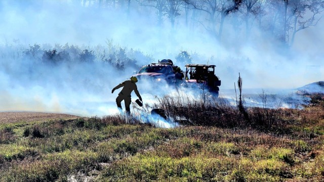 Fort McCoy prescribed burn team manages mid-November prescribed burn at installation
