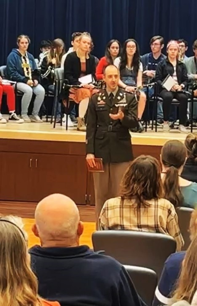 Fort McCoy Garrison leaders support Tomah VA Medical Center Veterans Day observance