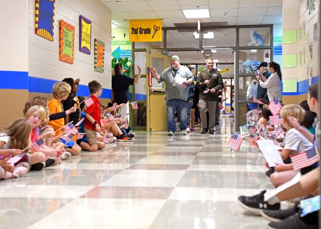 Aviation and Missile Soldiers visit local schools to celebrate Veterans Day