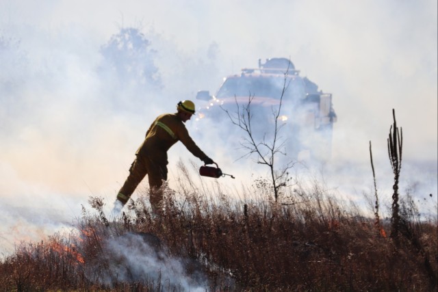 Fort McCoy prescribed burn team manages mid-November prescribed burn at installation