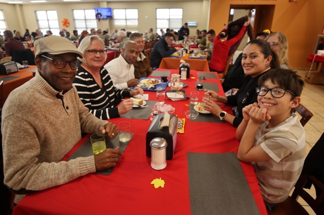 Hundreds pack out Cantigny Warrior Restaurant for traditional Thanksgiving Eve meal