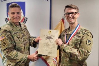 MICC Soldier earns ACC contingency contracting officer medallion