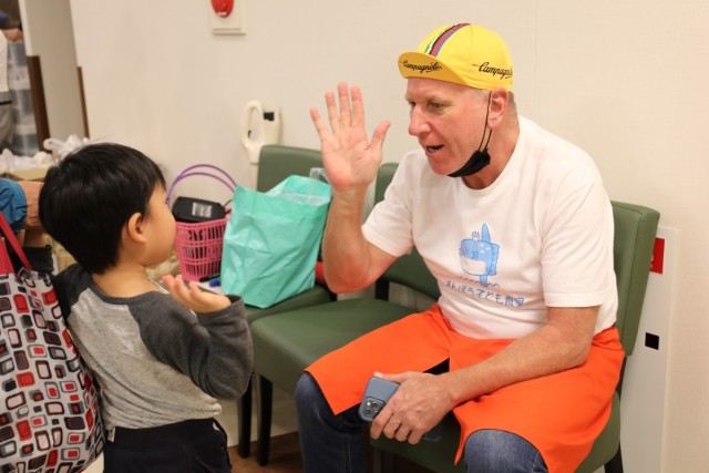 Camp Zama volunteer gains lasting memory helping children in Tokyo