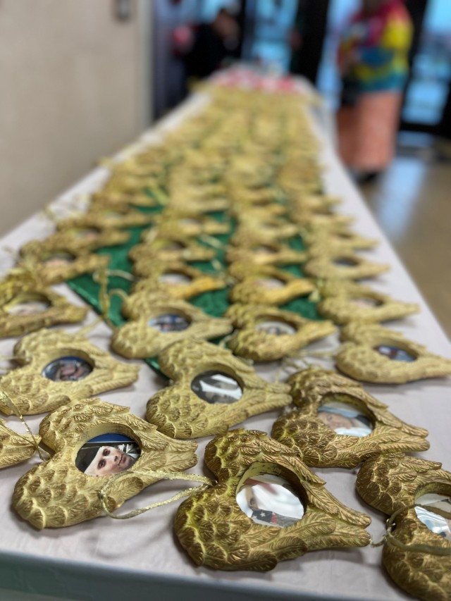 JBLM Christmas trees decorated in honor of fallen heroes Article