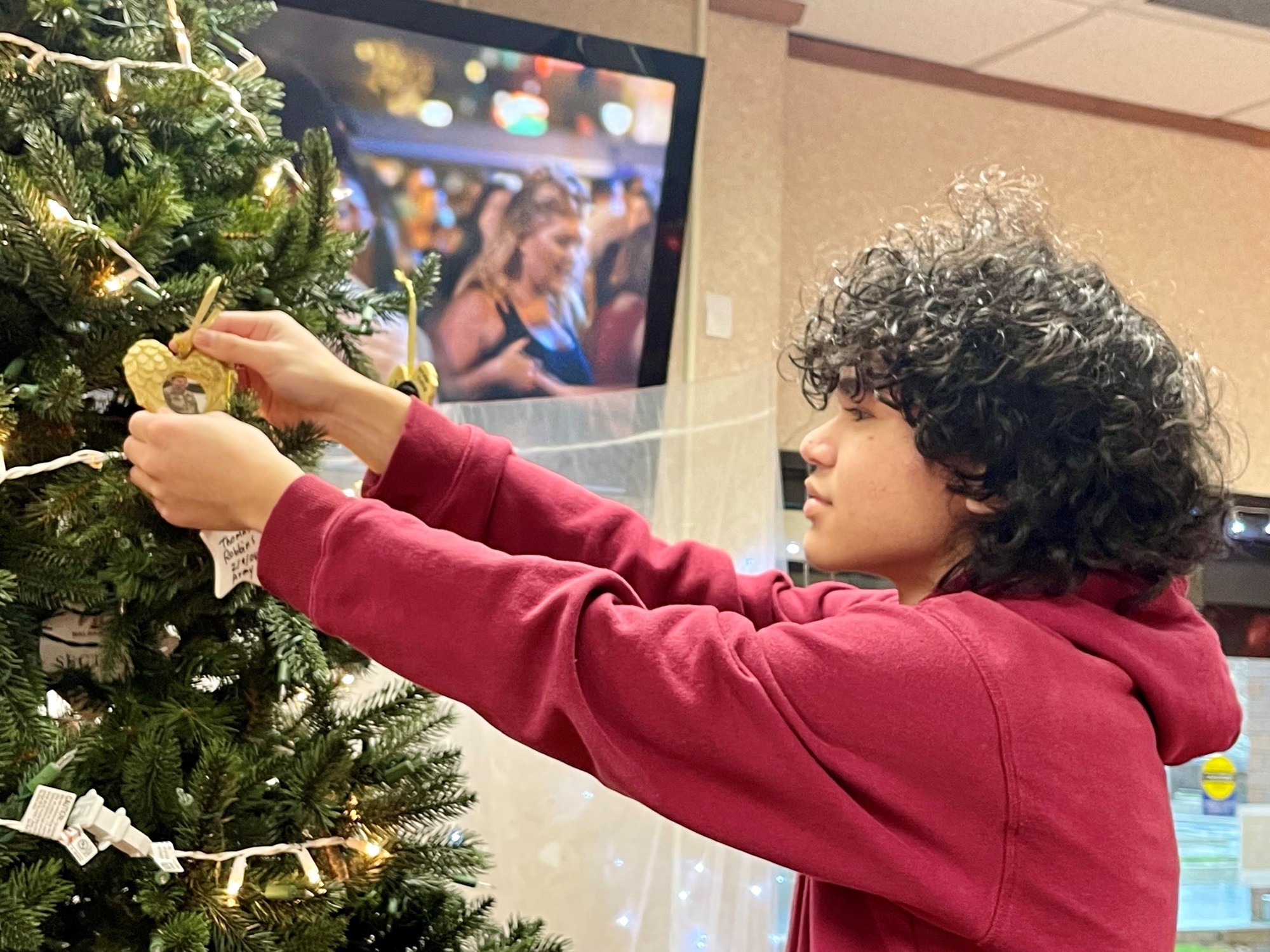 JBLM Christmas trees decorated in honor of fallen heroes Article
