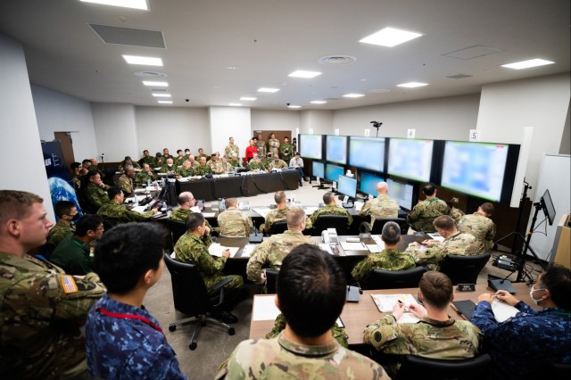 Yama Sakura 85 - JGSDF General Morishita Visit