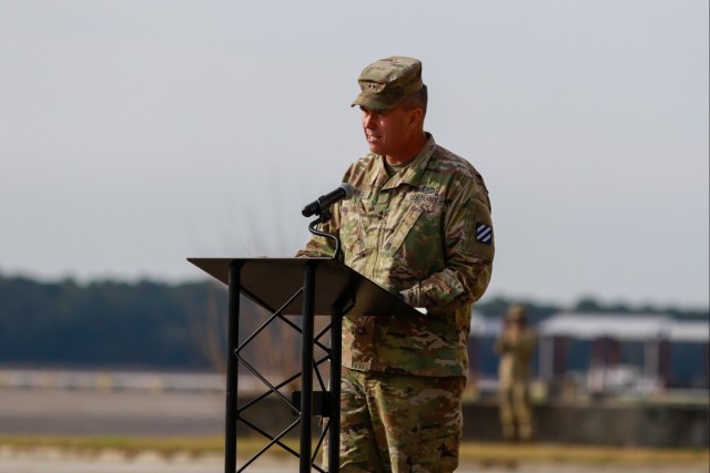 3rd Combat Aviation Brigade Uncases Colors
