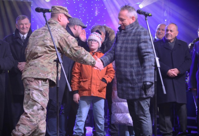 3rd Infantry Division Celebrates &#39;Stars of Kindness&#39; ceremony in Boleslawiec, Poland