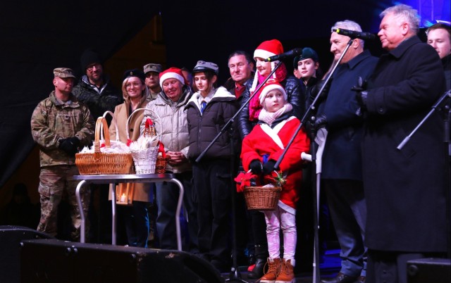 3rd Infantry Division Celebrates &#39;Stars of Kindness&#39; ceremony in Boleslawiec, Poland