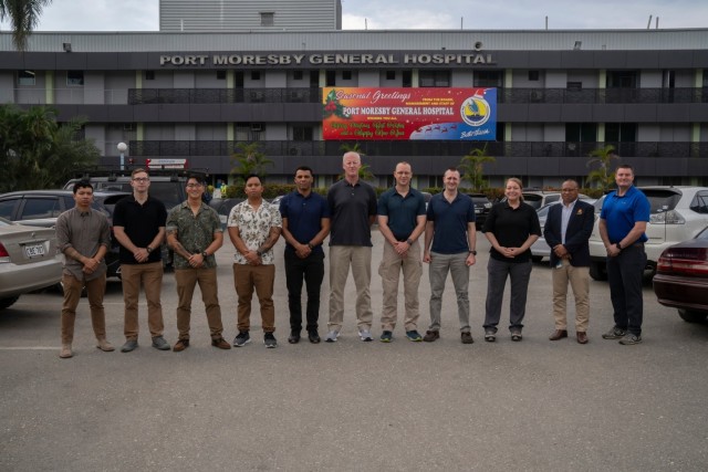 18th MEDCOM, POMGEN team for first ever PNG Trauma Rotation