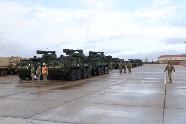 75th FA BDE, 2-18 FA BN and 4-60 ADA BN perform railhead operations