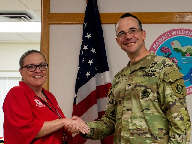 USACE Command Chaplain visits Hawaii wildfire first responders