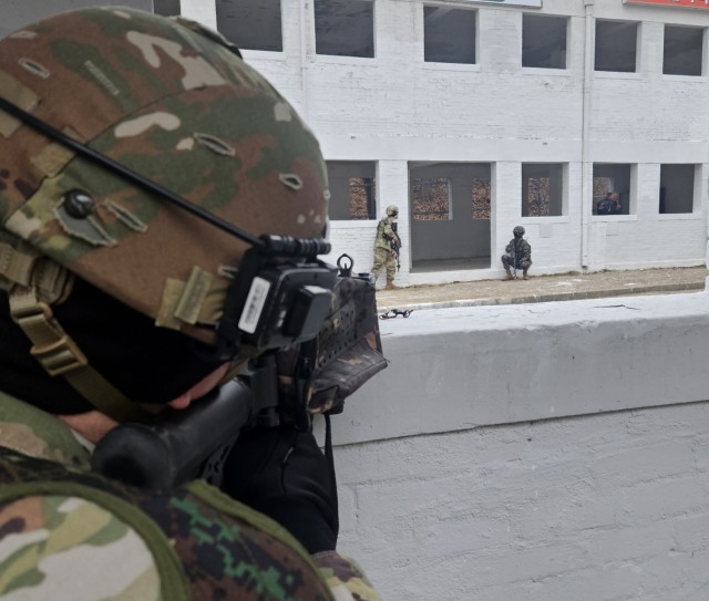 USAG Daegu HHC Soldiers conduct training with ROK Army 50th Infantry.