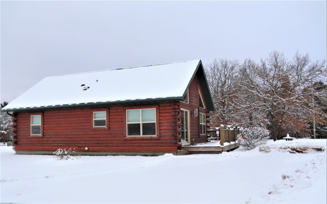 Cabins at Fort McCoy&#39;s Pine View Campground