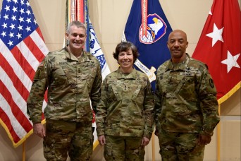 Top Army generals for cyber, space and special ops convene