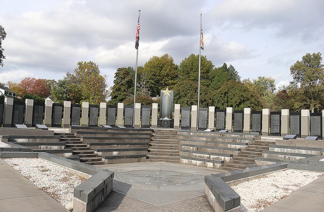 Maryland World War II Memorial, located in the Annapolis area, pays tribute to 6,454 Marylanders who died in the war.
