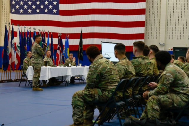 3rd Combat Aviation Brigade Hosts Leader Symposium
