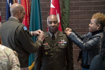 Fort Jackson will be seeing more stars in the future as its commanding general pinned on a new shiny set of stars, Feb. 14.
Guests and onlookers filled...