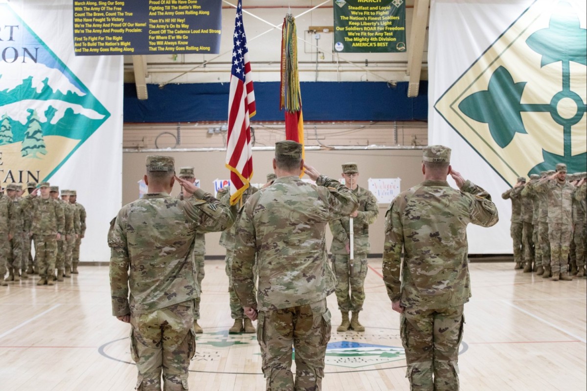 4th Infantry Division Artillery Change of Responsibility | Article ...