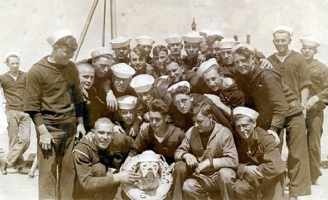 Sailors of USS Oklahoma gather for a group photo.