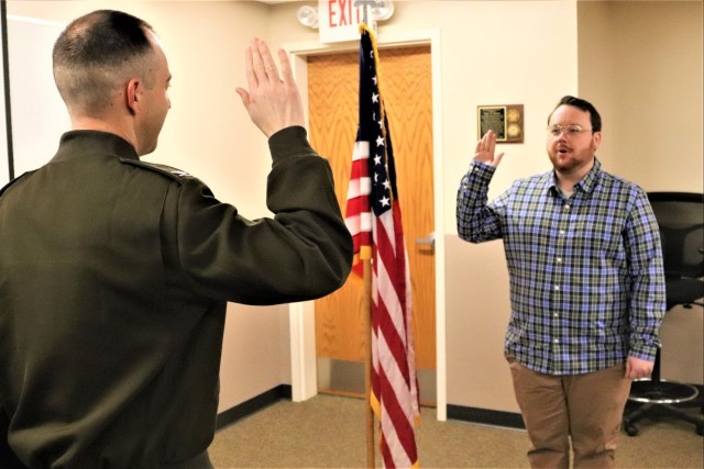 Garrison command team supports new employee onboarding process at Fort McCoy DHR