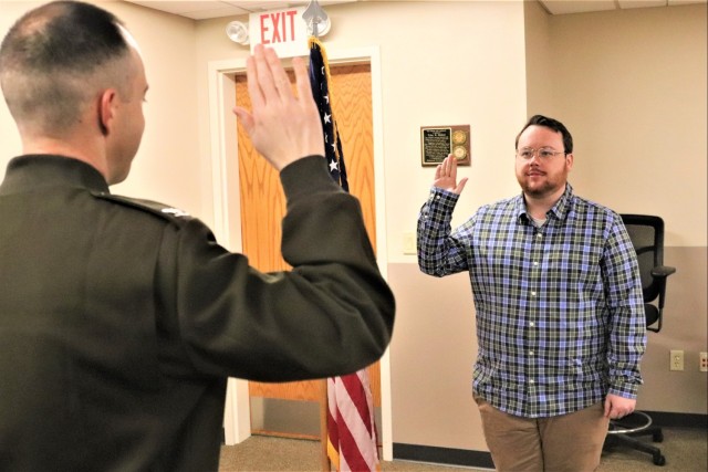 Garrison command team supports new employee onboarding process at Fort McCoy DHR