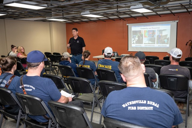 Steve Runnels, a warning coordination meteorologist from the National Weather Service in Springfield, Missouri, teaches a storm-spotting class March 13 at the Pulaski County Courthouse in Waynesville.