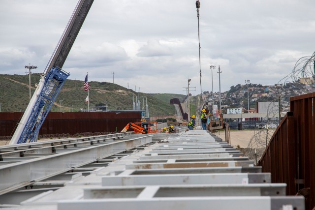 Corps SPD commander tours SPL projects: Tijuana River Barrier project