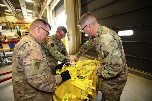Soldiers build leadership, repairer skills in Construction Equipment Repairer ALC at Fort McCoy