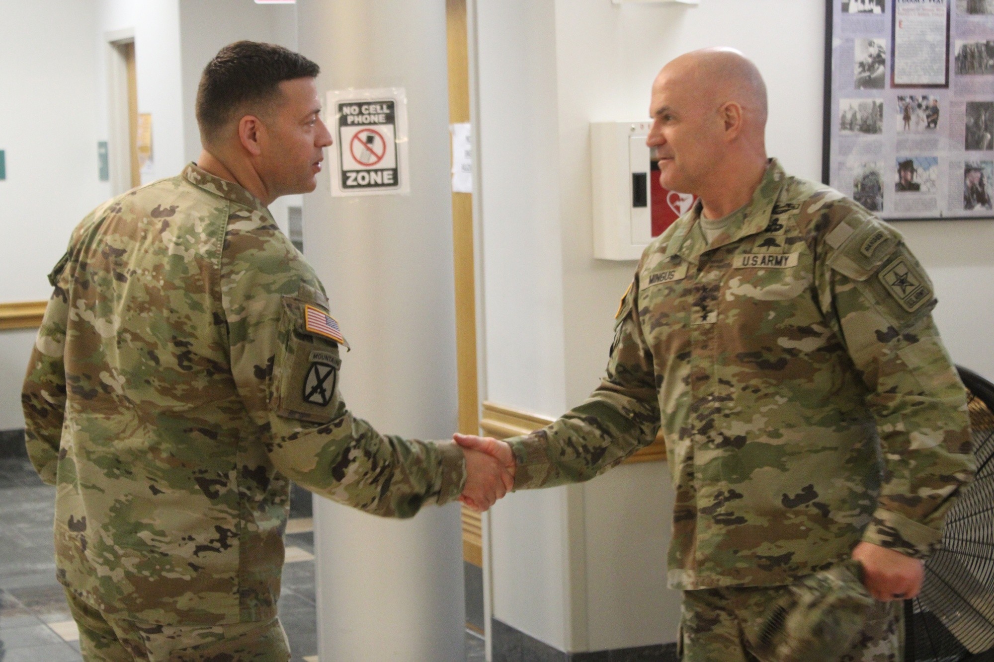 Army vice chief of staff visits Fort Gregg-Adams MEPS | Article | The ...