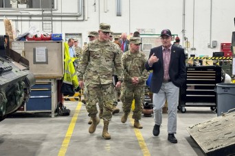 Army’s top 2 uniformed leaders in budget, fiscal management visit APS-2 worksite