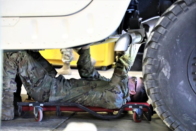 New Army wheeled vehicle mechanics gain specialty skills in Fort McCoy RTS-Maintenance course