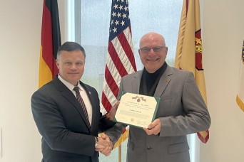 IMCOM Europe honors respected leader, celebrates four decades of support  