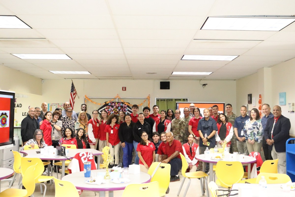 Fort Buchanan High School Students participate in a career practicum ...