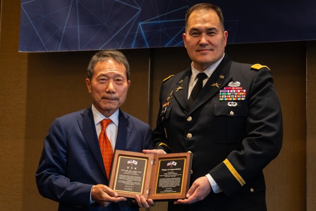 The People to People (PTP) New Seoul Chapter, PTP Dongducheon Chapter, Korea Foreigners Friendship Cultural Society (KFFCS), Good Neighbor in Uijeongbu (GNU) and K-16 Good Neighbors host a farewell dinner for  U.S. Army Col. Loyd Brown, the U.S....