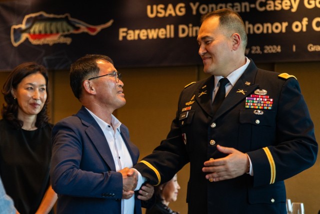 The People to People (PTP) New Seoul Chapter, PTP Dongducheon Chapter, Korea Foreigners Friendship Cultural Society (KFFCS), Good Neighbor in Uijeongbu (GNU) and K-16 Good Neighbors host a farewell dinner for  U.S. Army Col. Loyd Brown, the U.S....