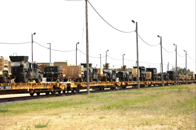 32nd Infantry Brigade Combat Team Soldiers complete ‘largest rail movement with civilian linehaul Wisconsin National Guard has ever done’