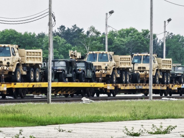 32nd Infantry Brigade Combat Team Soldiers complete ‘largest rail movement with civilian linehaul Wisconsin National Guard has ever done’