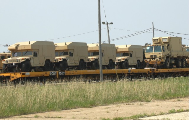 32nd Infantry Brigade Combat Team Soldiers complete ‘largest rail movement with civilian linehaul Wisconsin National Guard has ever done’
