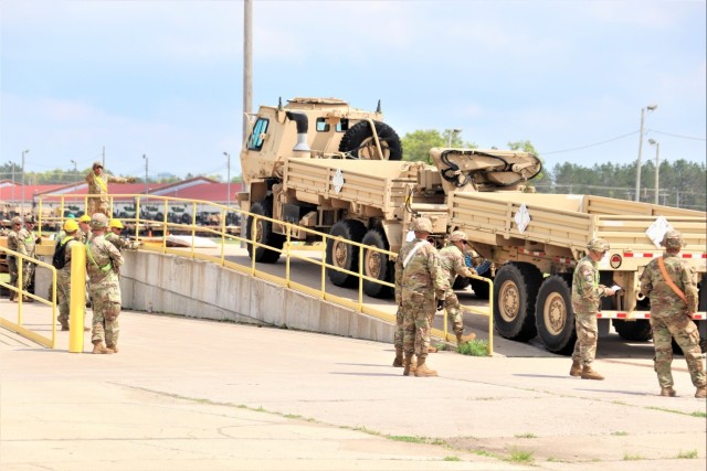 32nd Infantry Brigade Combat Team Soldiers complete ‘largest rail movement with civilian linehaul Wisconsin National Guard has ever done’