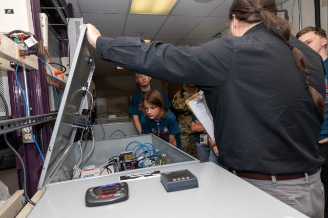NETCOM, Fort Huachuca hosts STEM Day
